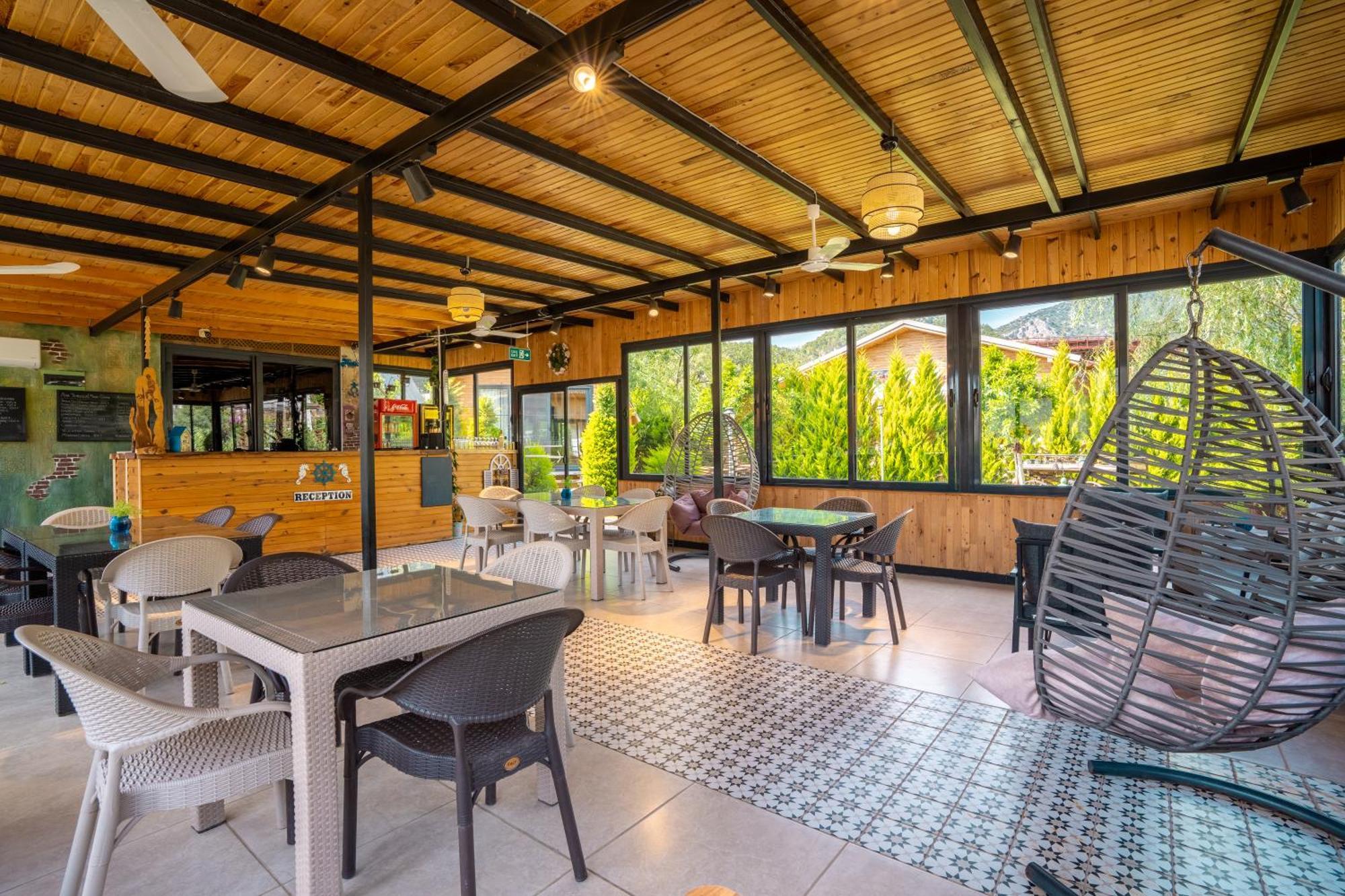 Karaöz Sapphire Bungalows Kumluca Bagian luar foto