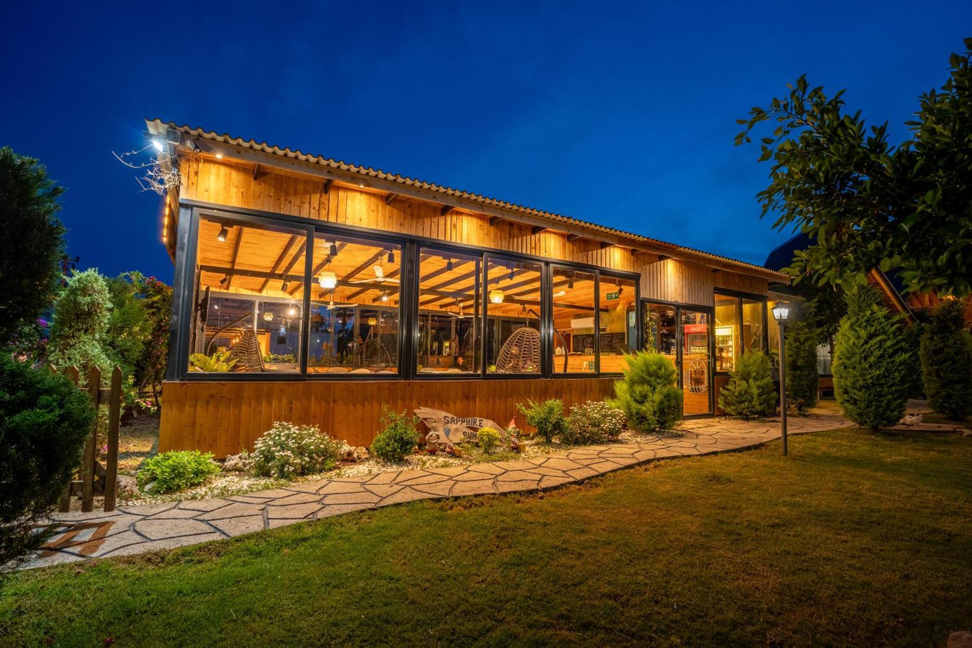 Karaöz Sapphire Bungalows Kumluca Bagian luar foto