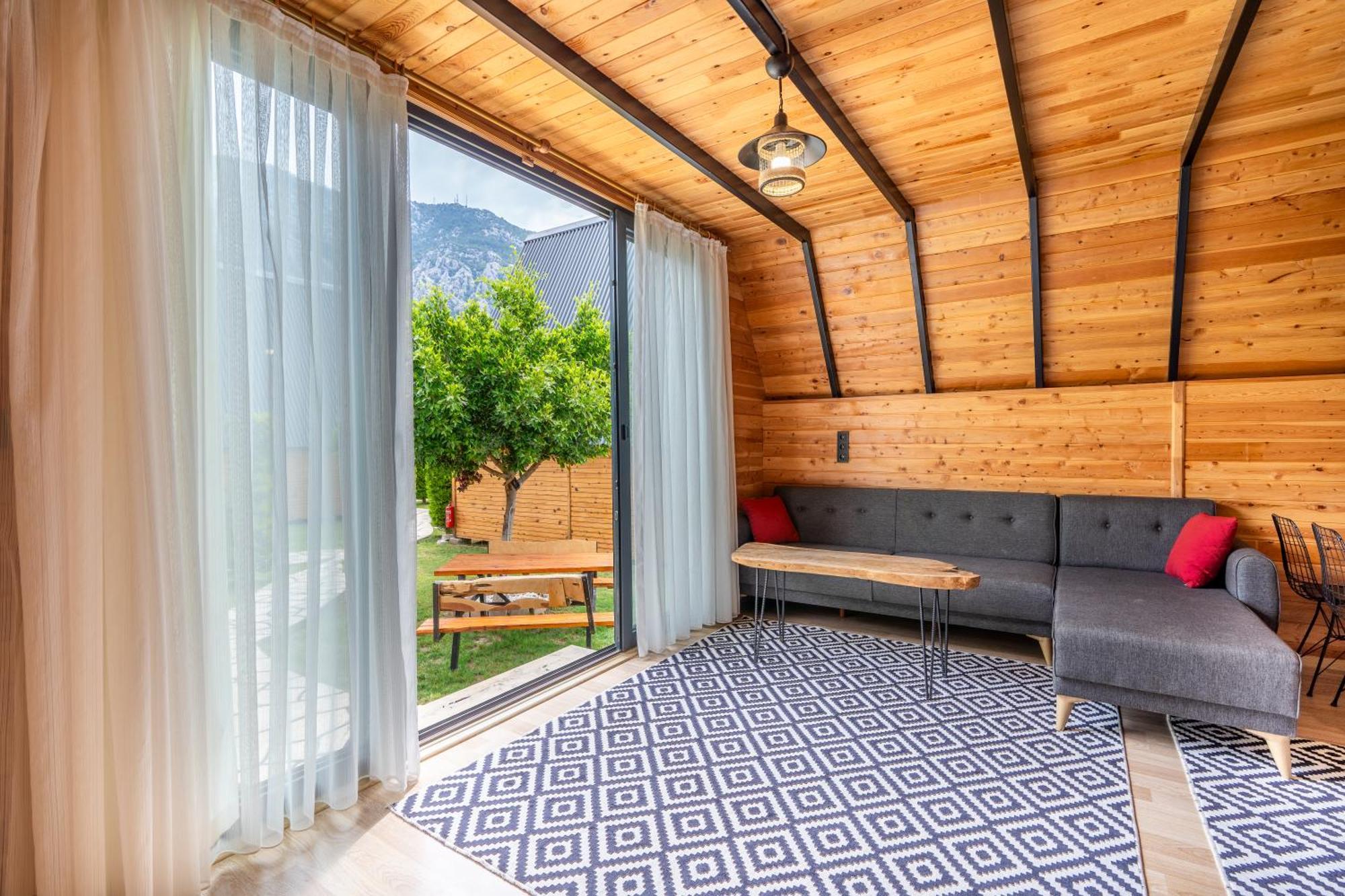 Karaöz Sapphire Bungalows Kumluca Bagian luar foto