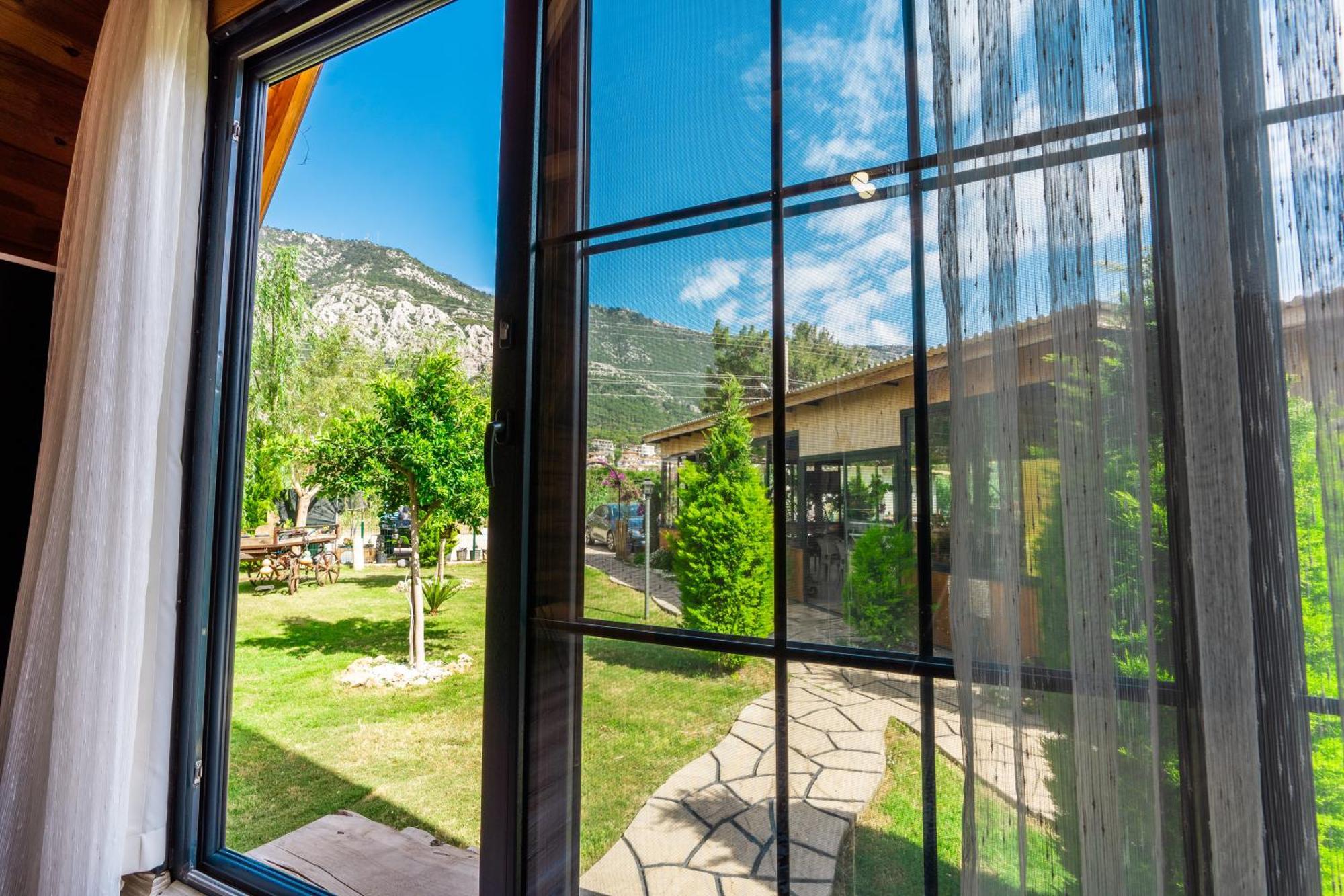 Karaöz Sapphire Bungalows Kumluca Bagian luar foto